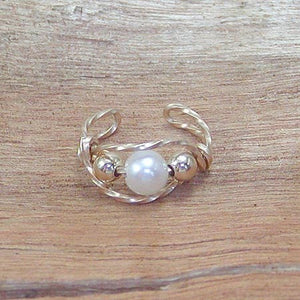 Freshwater Pearl Twist Wire Ear Cuff